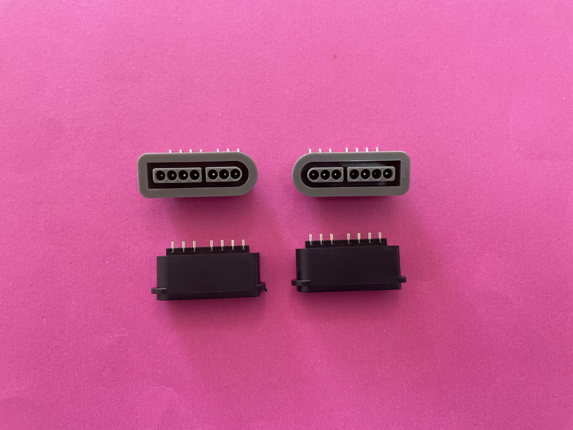 Shelly Plug - Connecteur femelle de couleur noire pour